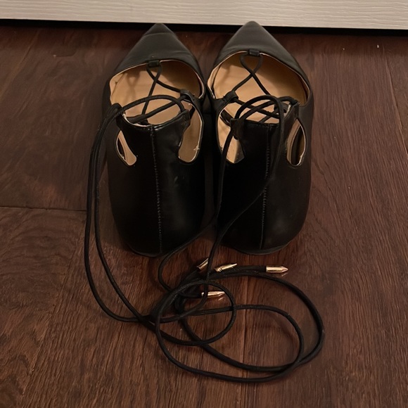 Lace Up pointed toe flats - Picture 3 of 4